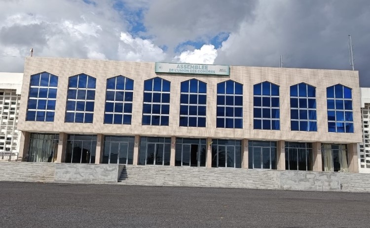 Assemblée de l’Union I Deux projets de loi sur  le commerce et la protection…